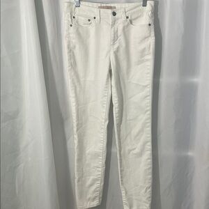 Max Jeans Women's white Skinny Jeans size 2 waist 30”, rise 9”,  inseam 28”
